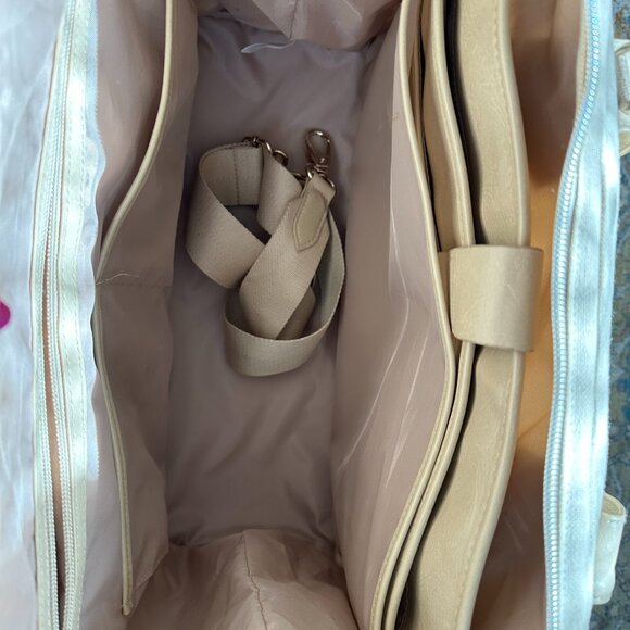 Beis Mini Weekender - Picture 7 of 9